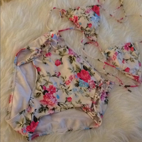 Unique Floral Print Cage tie swim - Picture 5 of 5